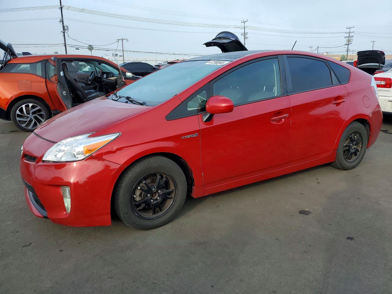 2015 Toyota Prius Three, VIN JTDKN3DU7F1912992 — Prior damage history