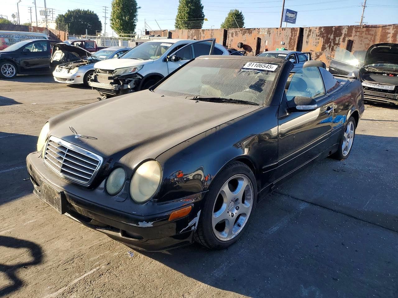 2000 Mercedes-Benz CLK 320/430, VIN WDBLK65G3YT039349 — Rear end