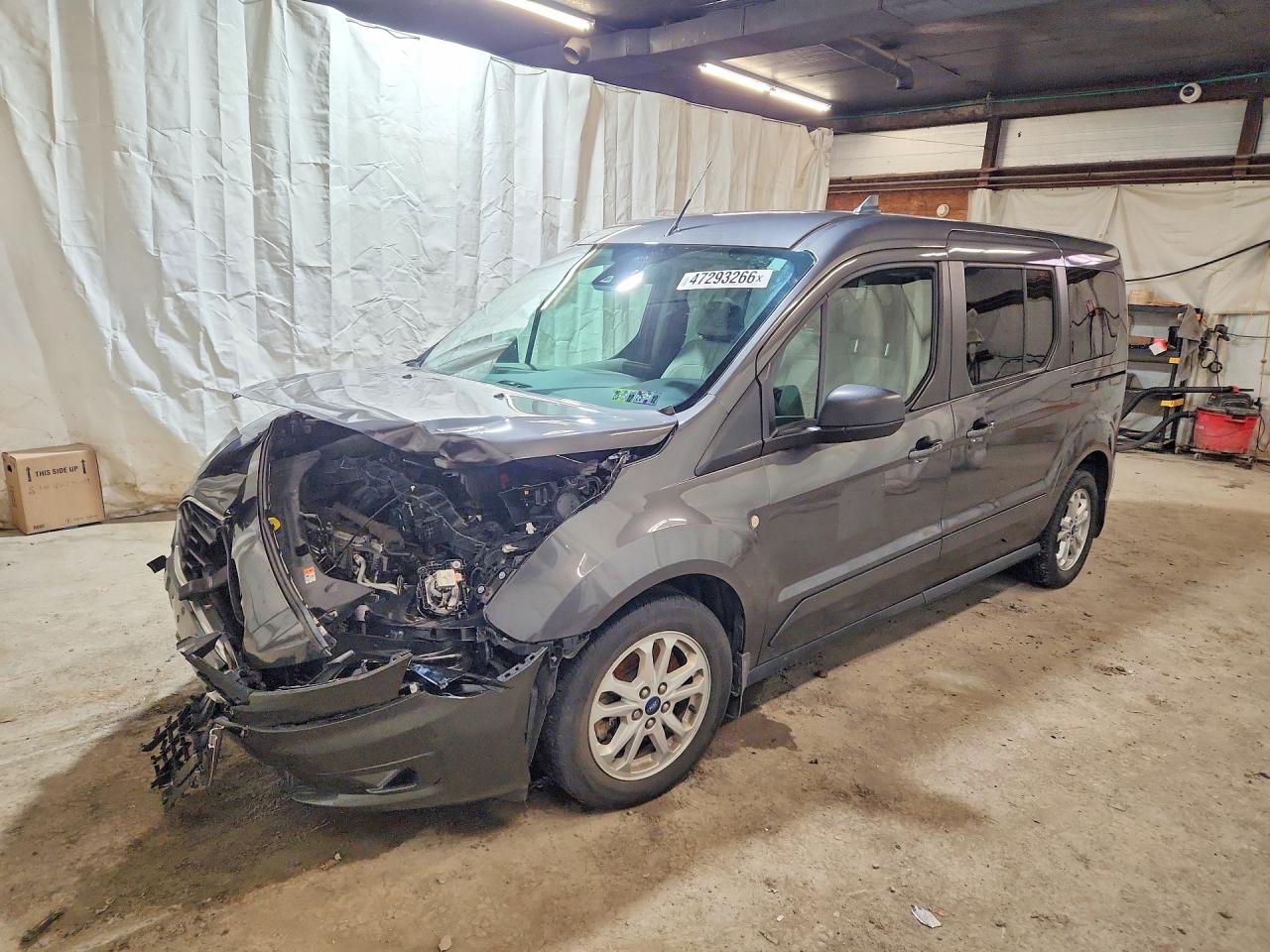 2022 Ford Transit Connect XLT, VIN NM0GS9F20N1541411 — Front end