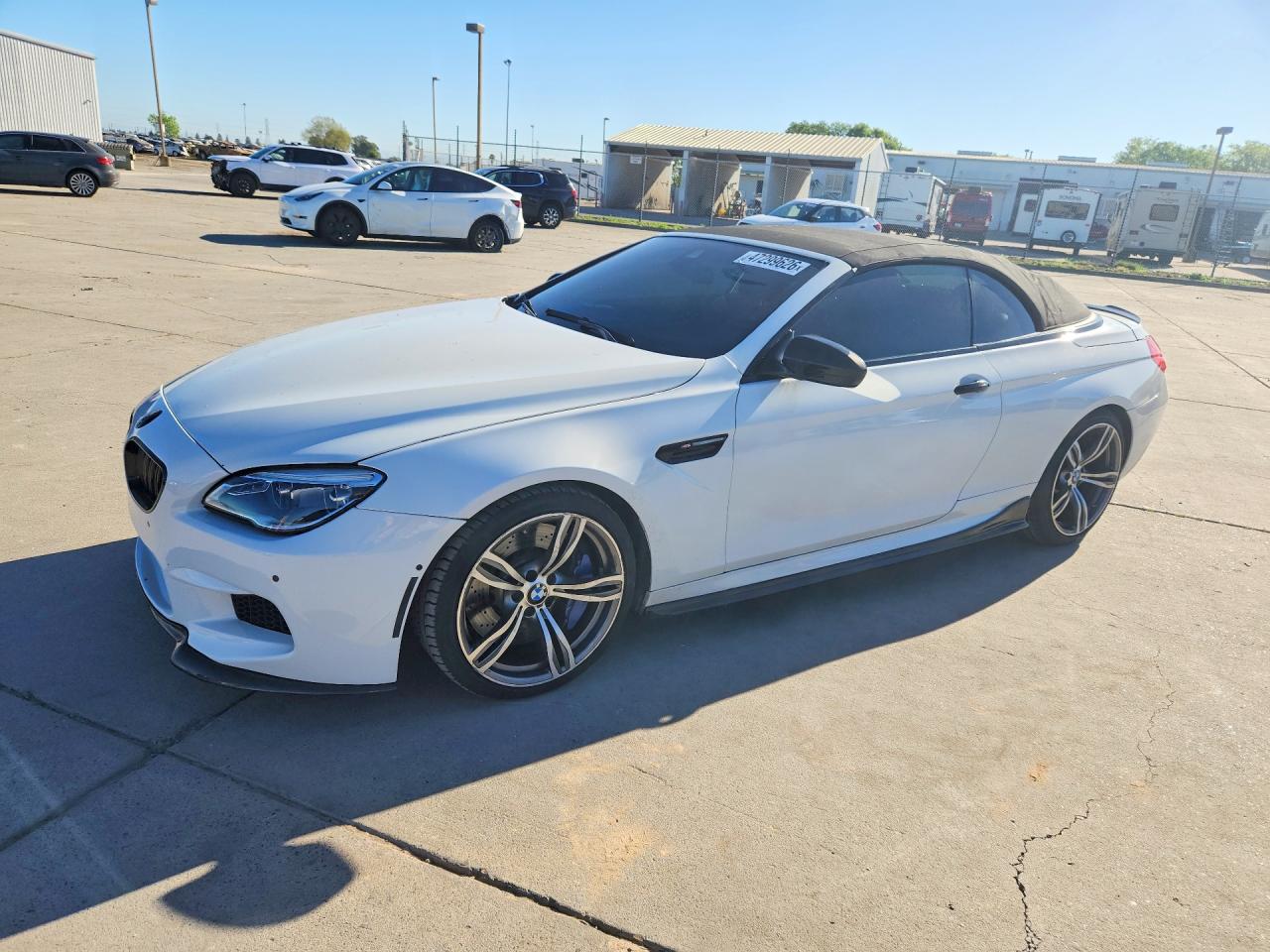 2016 BMW M6, VIN WBS6G9C54GD931999 — Мелкие вмятины и царапины