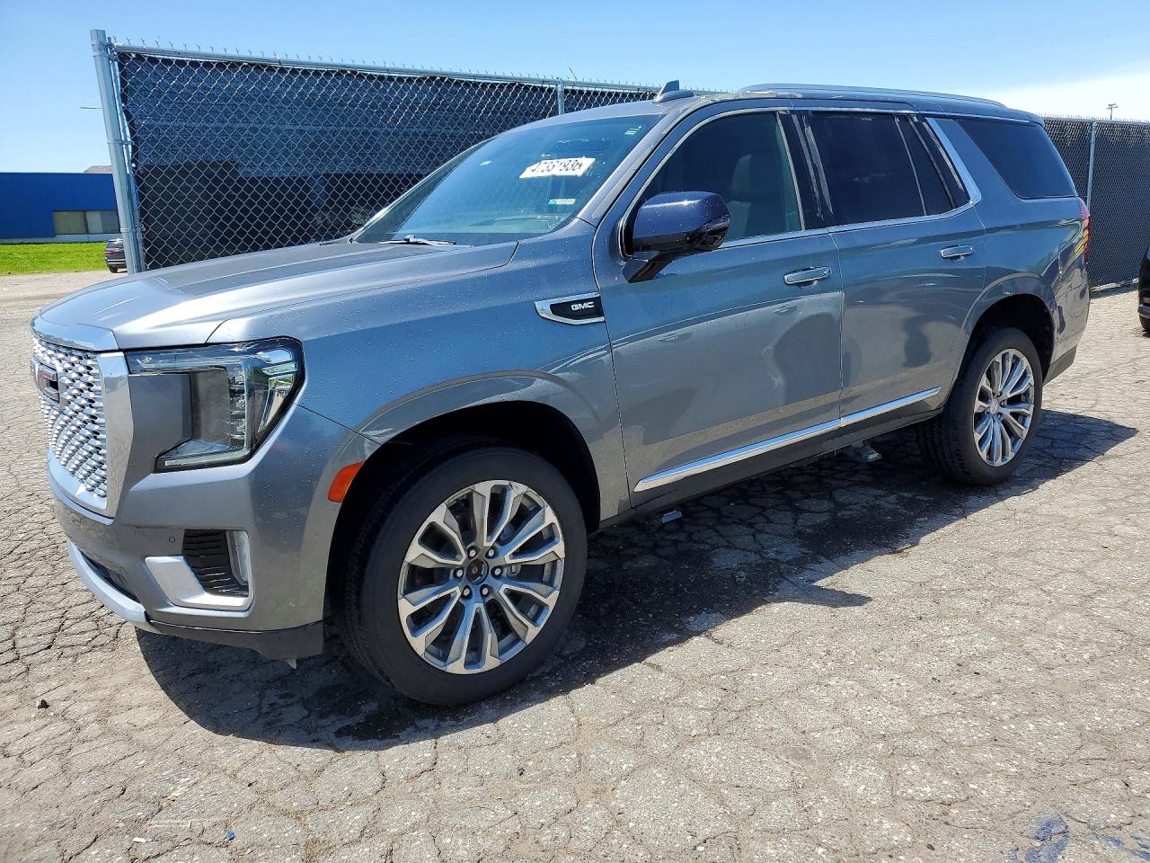 2021 GMC Yukon Denali, VIN 1GKS2DKL1MR303991 — Minor dents and scratches