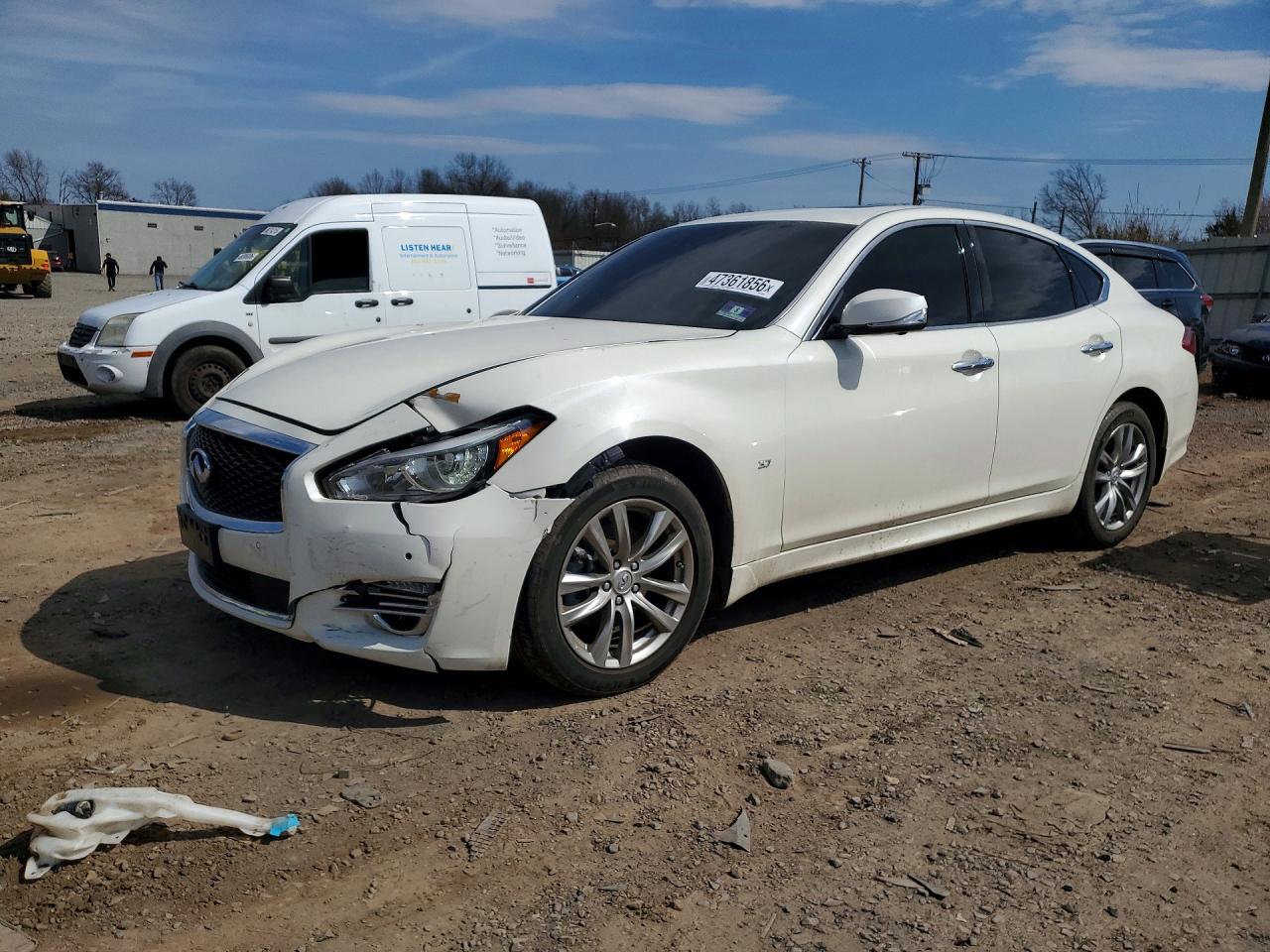 2019 Infiniti Q70 Luxe, VIN JN1BY1AR9KM585289 — Front end