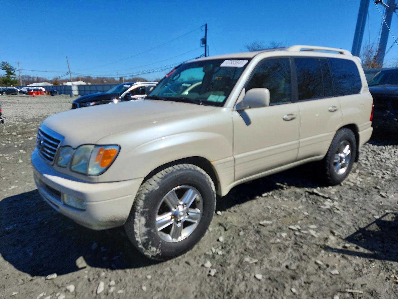 2006 Lexus LX 470, VIN JTJHT00W064018656 — Minor dents and scratches