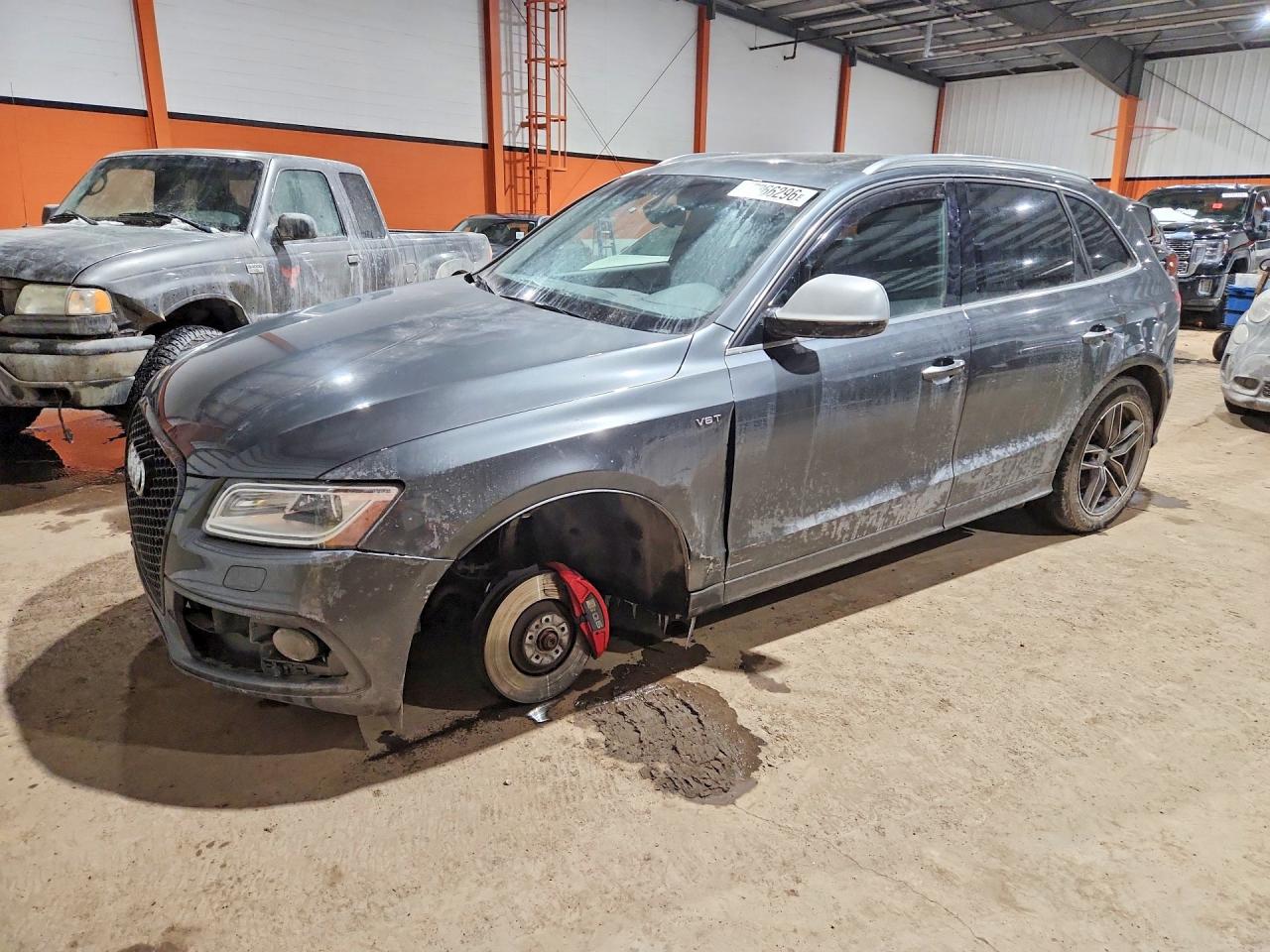 2016 Audi SQ5 Technik, VIN WA1LCAFP0GA047171 — Перед