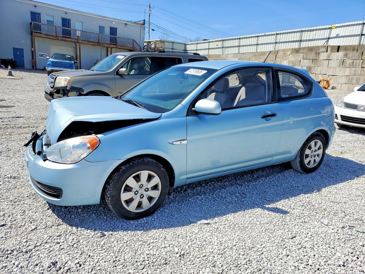 2011 Hyundai Accent GS, VIN KMHCM3AC2BU195540 — Перед