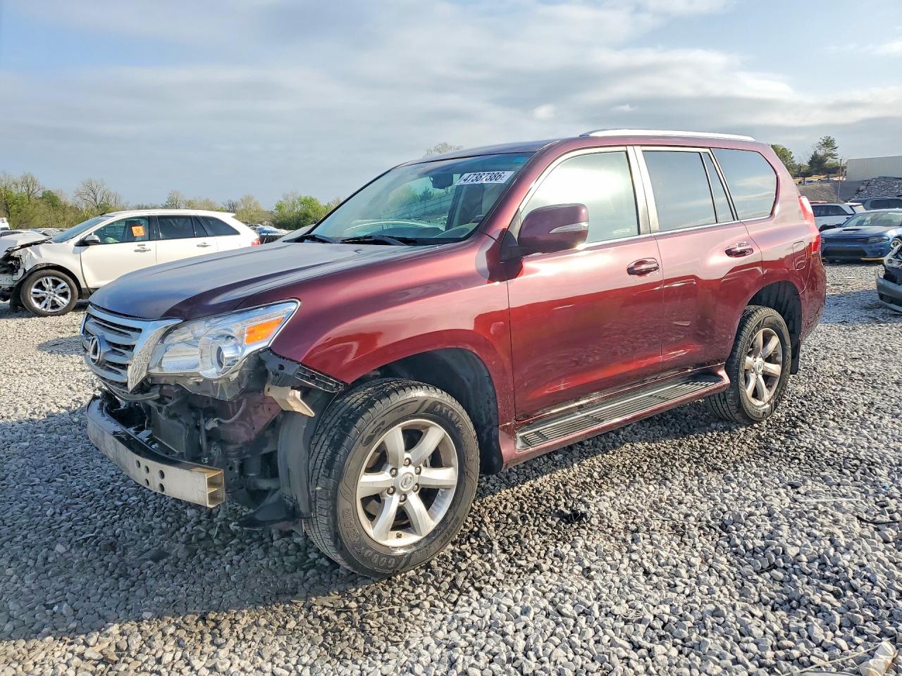 2011 Lexus GX 460, VIN JTJBM7FX9B5031289 — Front end