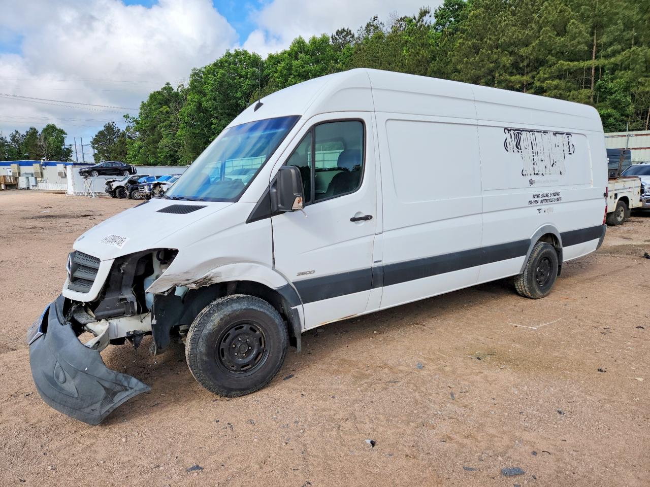 2014 Mercedes-Benz Sprinter Cargo, VIN WD3PE8CC7E5870076 — Front end
