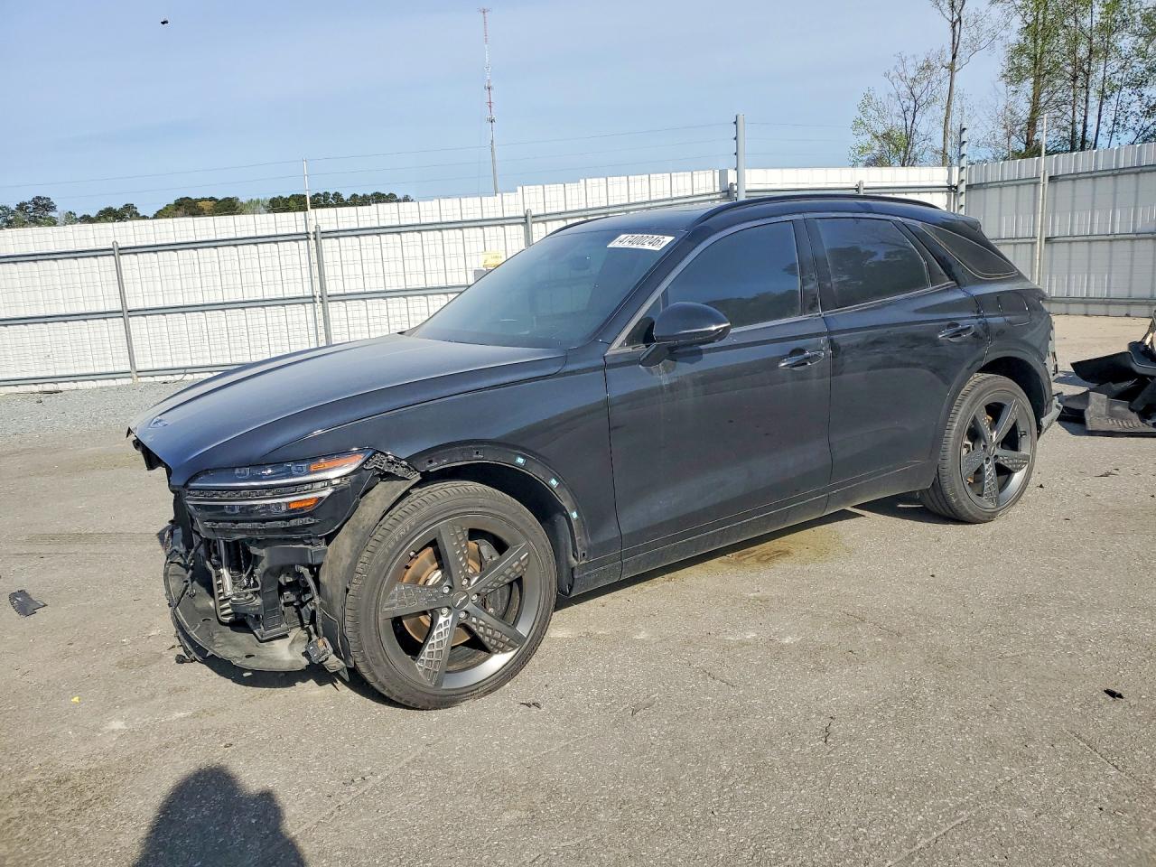 2022 Genesis GV70 Sport, VIN KMUMCDTC0NU011132 — Front end