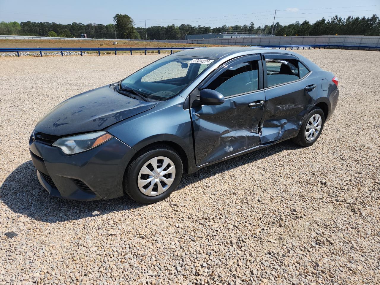 2014 Toyota Corolla LE, VIN 2T1BURHE4EC128062 — Side