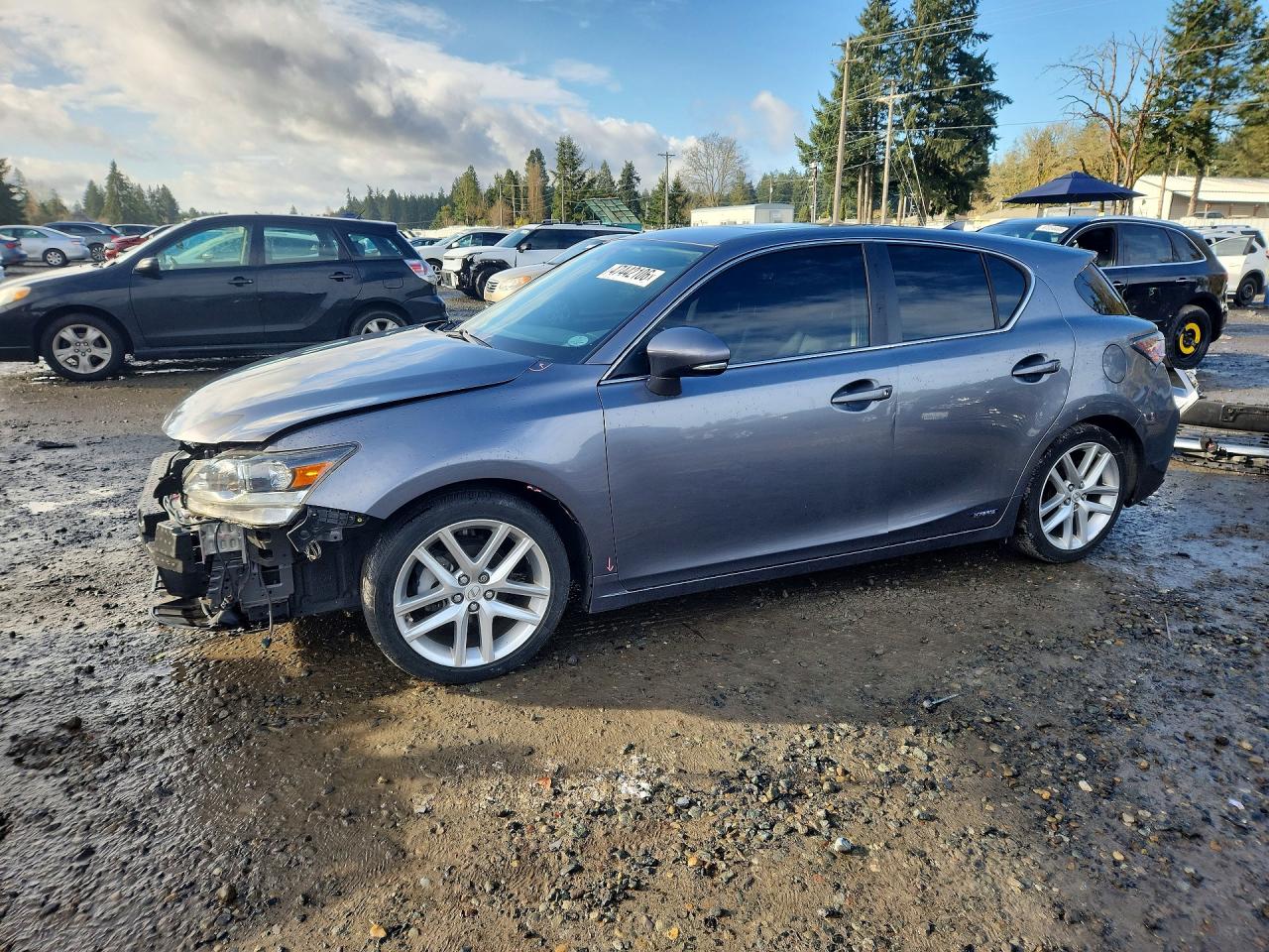 2017 Lexus CT 200h, VIN JTHKD5BHXH2286273 — Front end