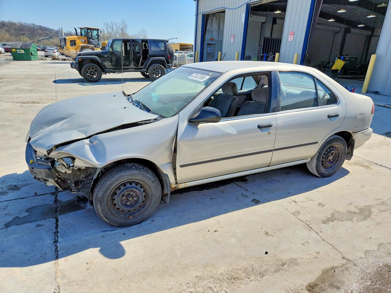 1997 Nissan Sentra XE, VIN 1N4AB41D3VC735588 — Перед