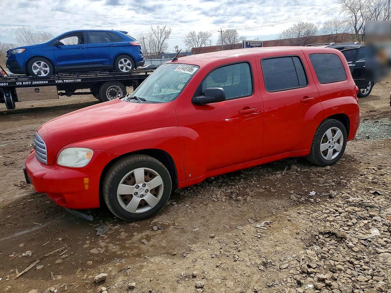2009 Chevrolet HHR LS, VIN 3GNCA13B79S601237 — Side