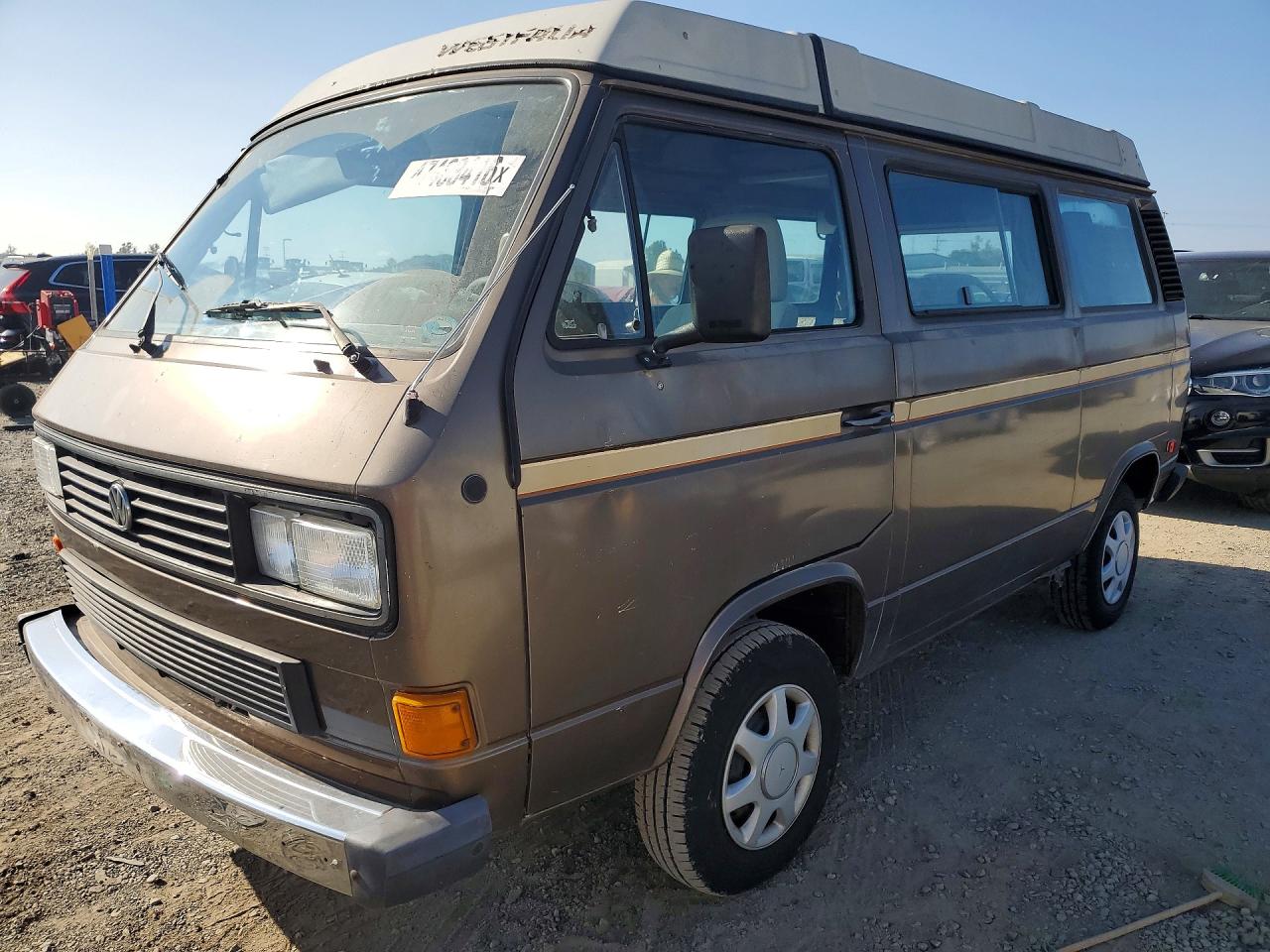 1987 Volkswagen Vanagon, VIN WV2XB0256GH018257 — Minor dents and scratches