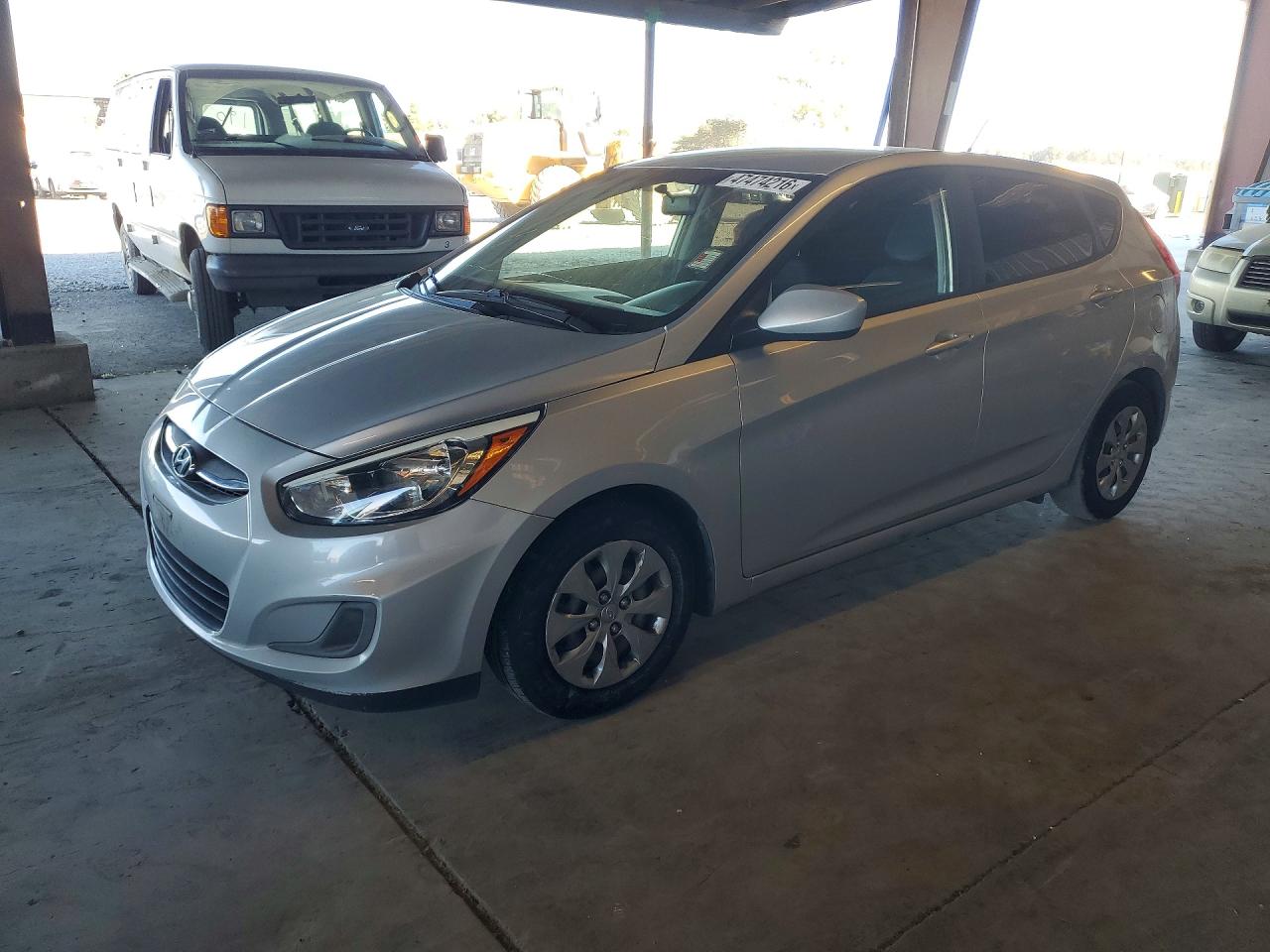 2017 Hyundai Accent SE, VIN KMHCT5AE7HU325904 — Minor dents and scratches
