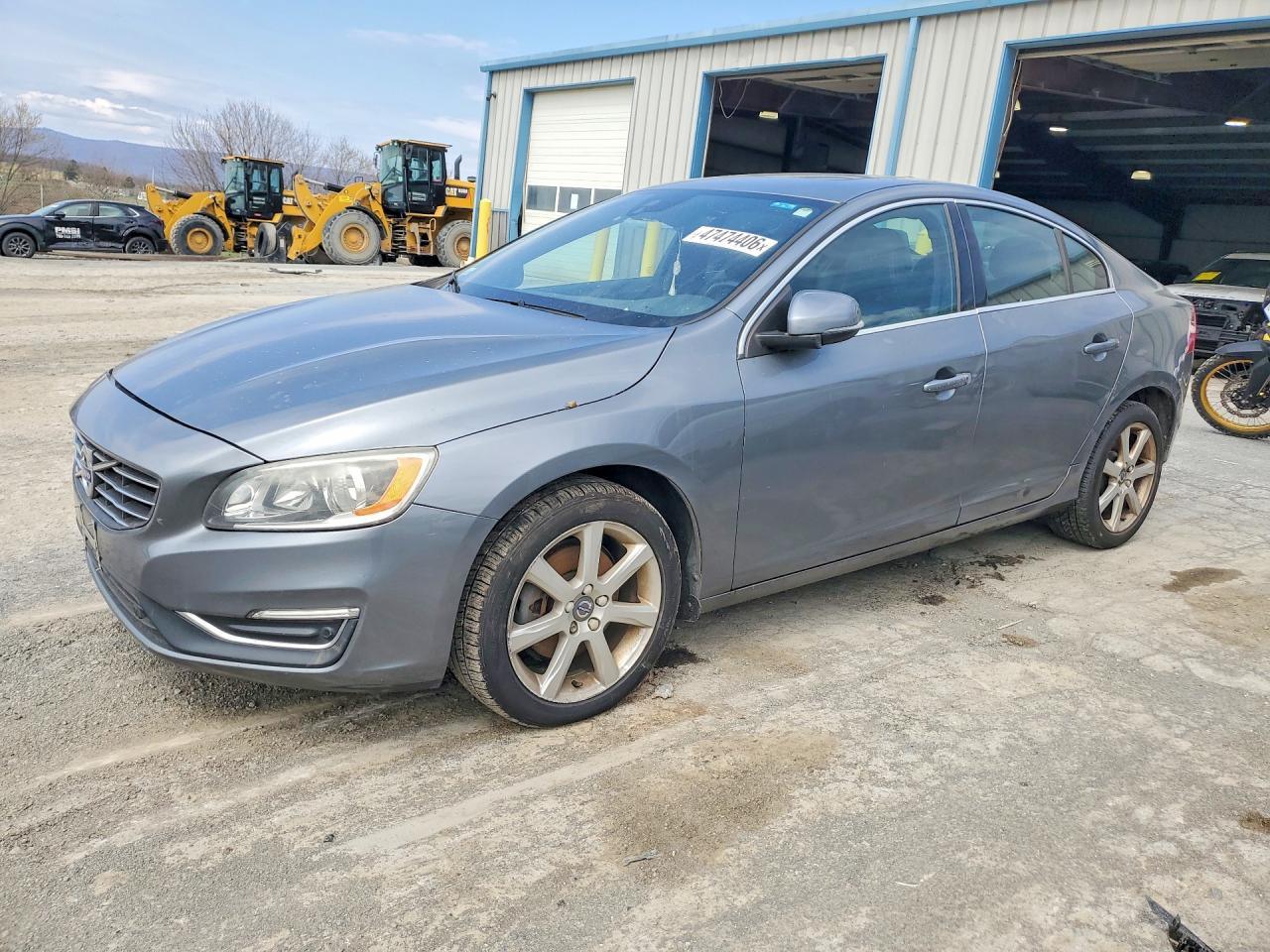 2016 Volvo S60 T5 Drive-E Premier, VIN YV126MFK6G2393471 — Normal wear