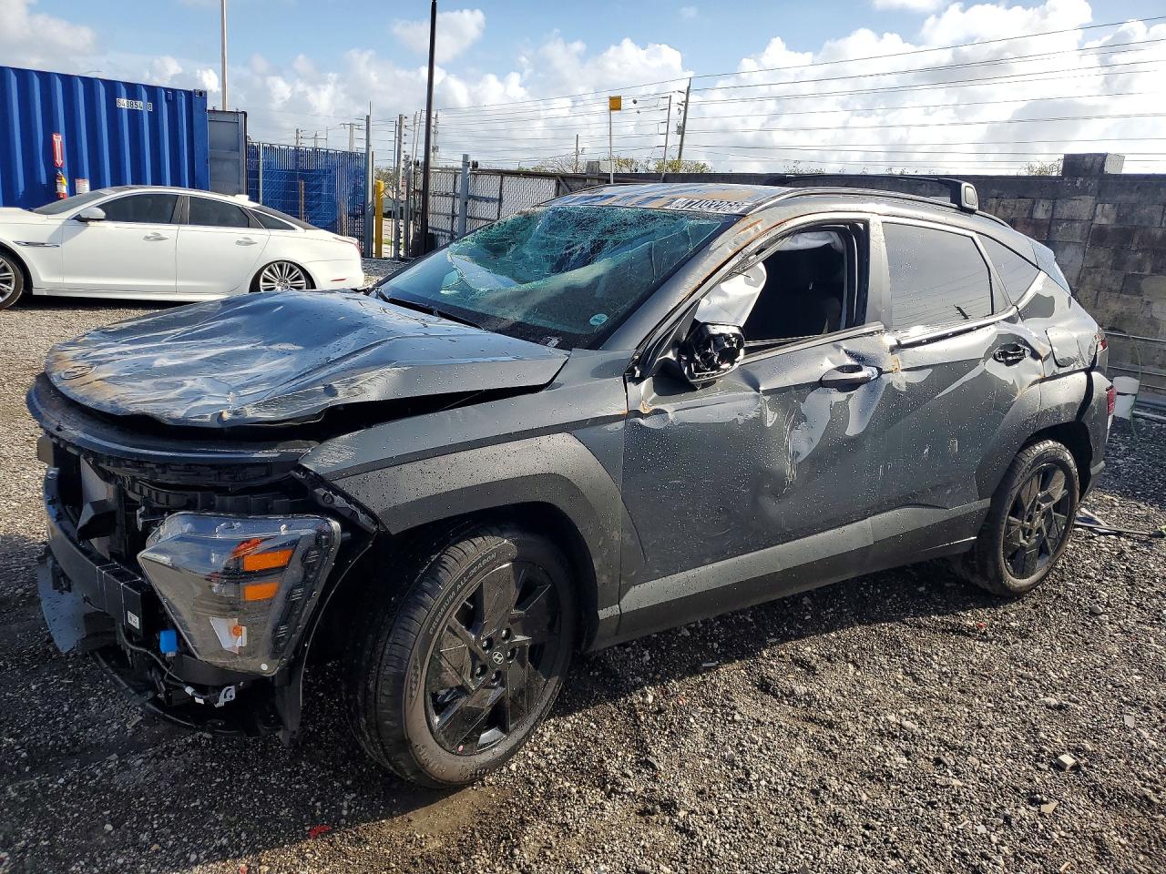 2026 Hyundai Kona SEL Sport, VIN KM8HF3ABXTU424264 — Фото с аукциона