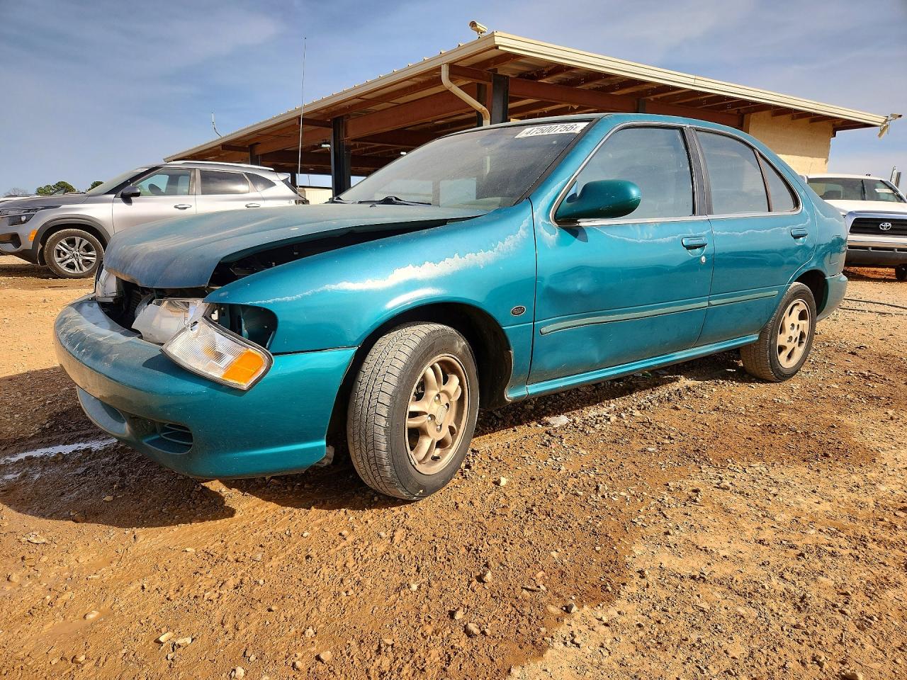 1999 Nissan Sentra XE, VIN 3N1AB41D7XL087077 — Перед