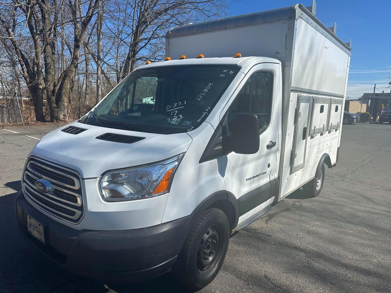 2017 Ford Transit, VIN 1FDBW5PM2HKB09021 — Мелкие вмятины и царапины