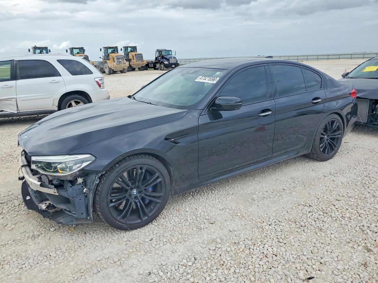 2018 BMW M5, VIN WBSJF0C51JB284053 — Перед