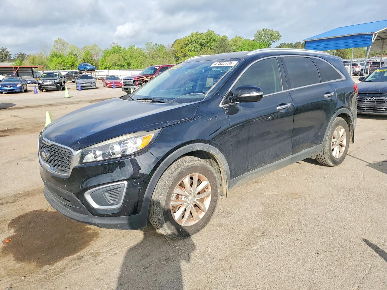2016 Kia Sorento LX, VIN 5XYPG4A30GG149961 — Normal wear