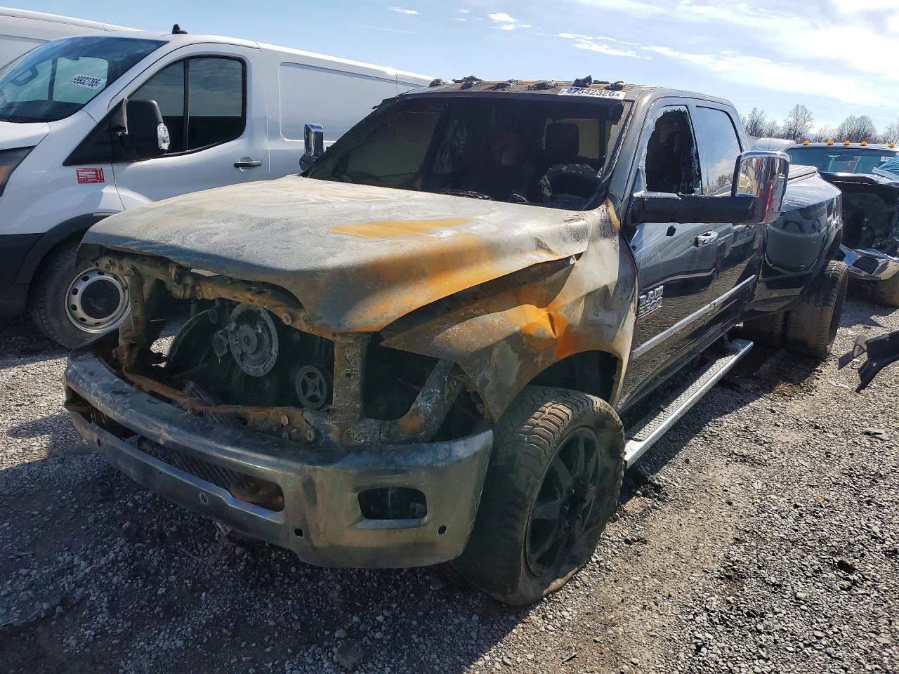 2016 Ram 3500 Laramie, VIN 3C63RRJL7GG328335 — Engine fire
