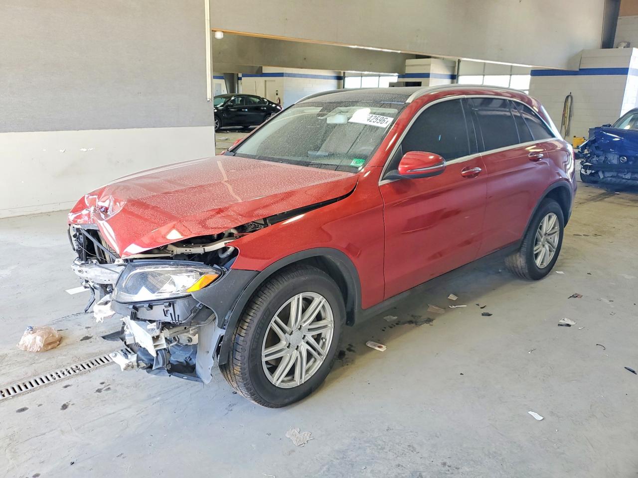 2018 Mercedes-Benz GLC 300, VIN WDC0G4KB9JF329550 — Front end