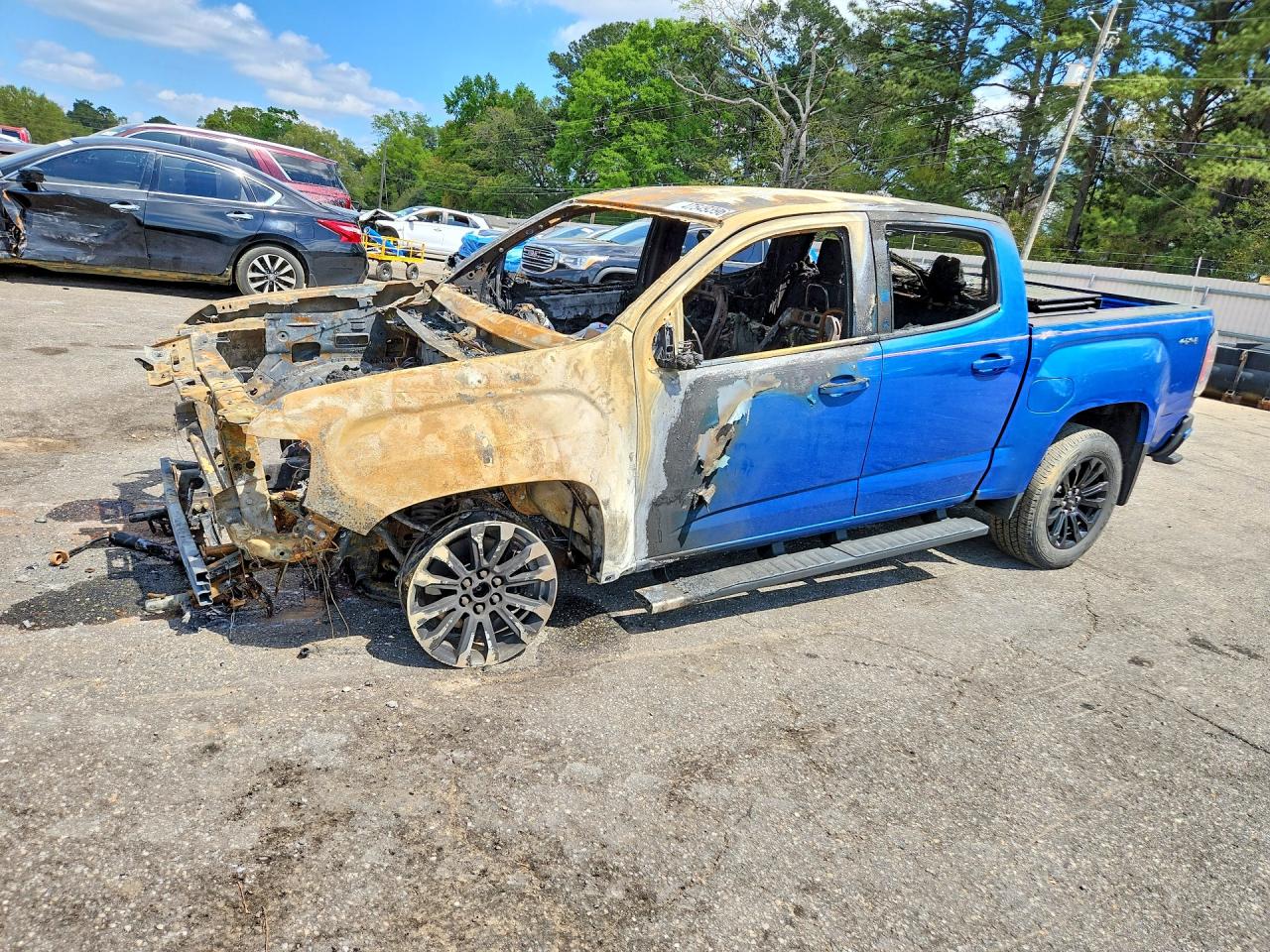 2022 GMC Canyon 4WD Elevation, VIN 1GTG6CEN5N1297903 — Burn