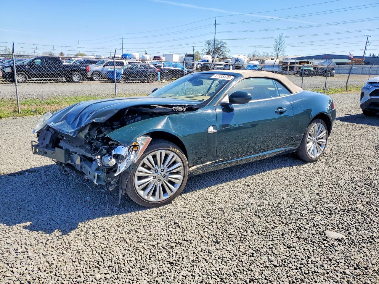 2007 Jaguar XK, VIN SAJDA44BX75B03882 — Перед