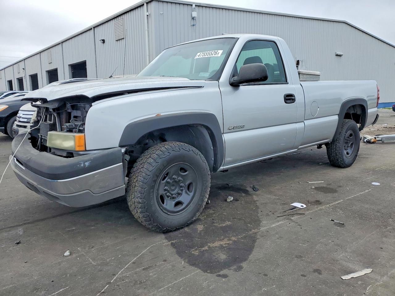 2003 Chevrolet Silverado 2500 Work Truck, VIN 1GCGC24U13Z265251 — Front end