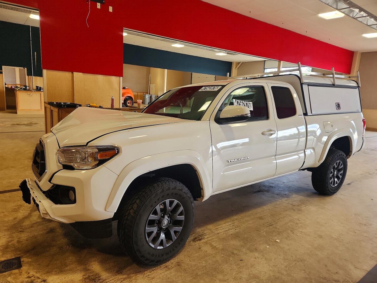 2021 Toyota Tacoma SR5, VIN 3TYSZ5AN2MT046507 — Front end