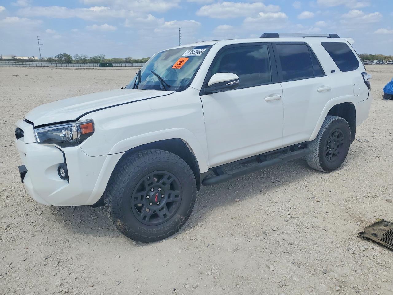 2021 Toyota 4Runner SR5 Premium, VIN JTENU5JRXM5937382 — All over