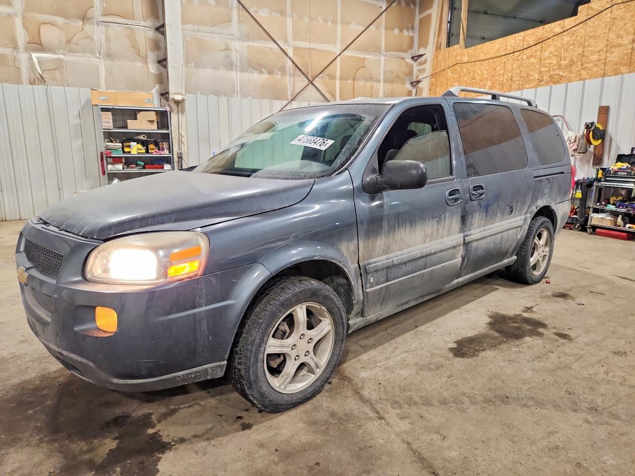 2005 Chevrolet Uplander LT, VIN 1GNDX33L85D236164 — Front end