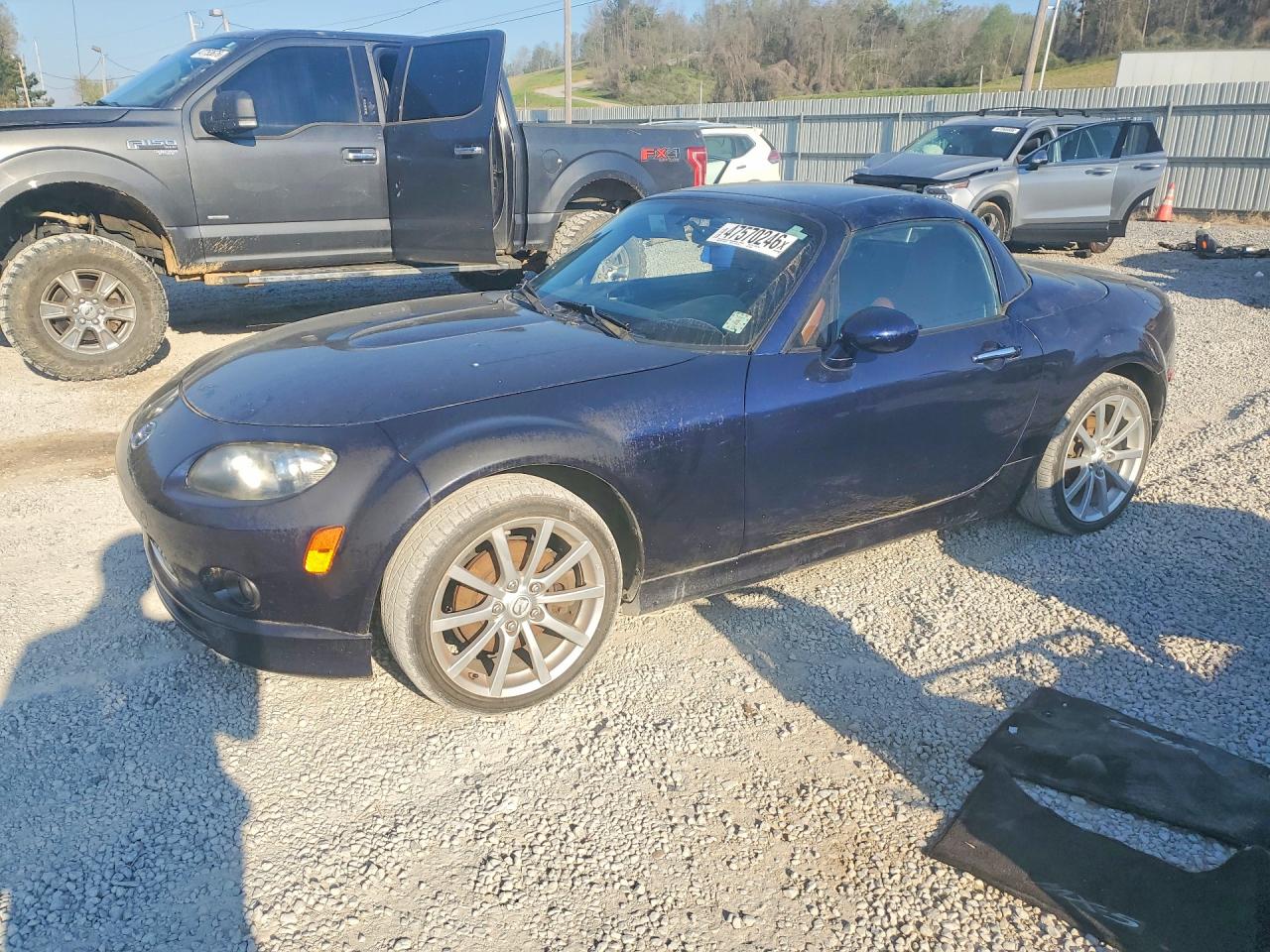 2008 Mazda MX-5 Miata Grand Touring, VIN JM1NC26F180150442 — Side