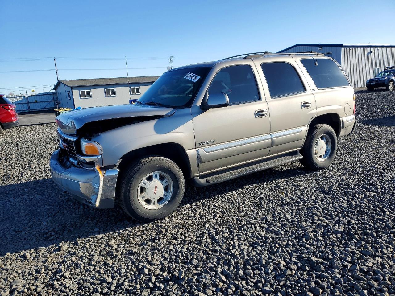 2000 GMC Yukon SLT, VIN 1GKEK13T9YJ126671 — Front end