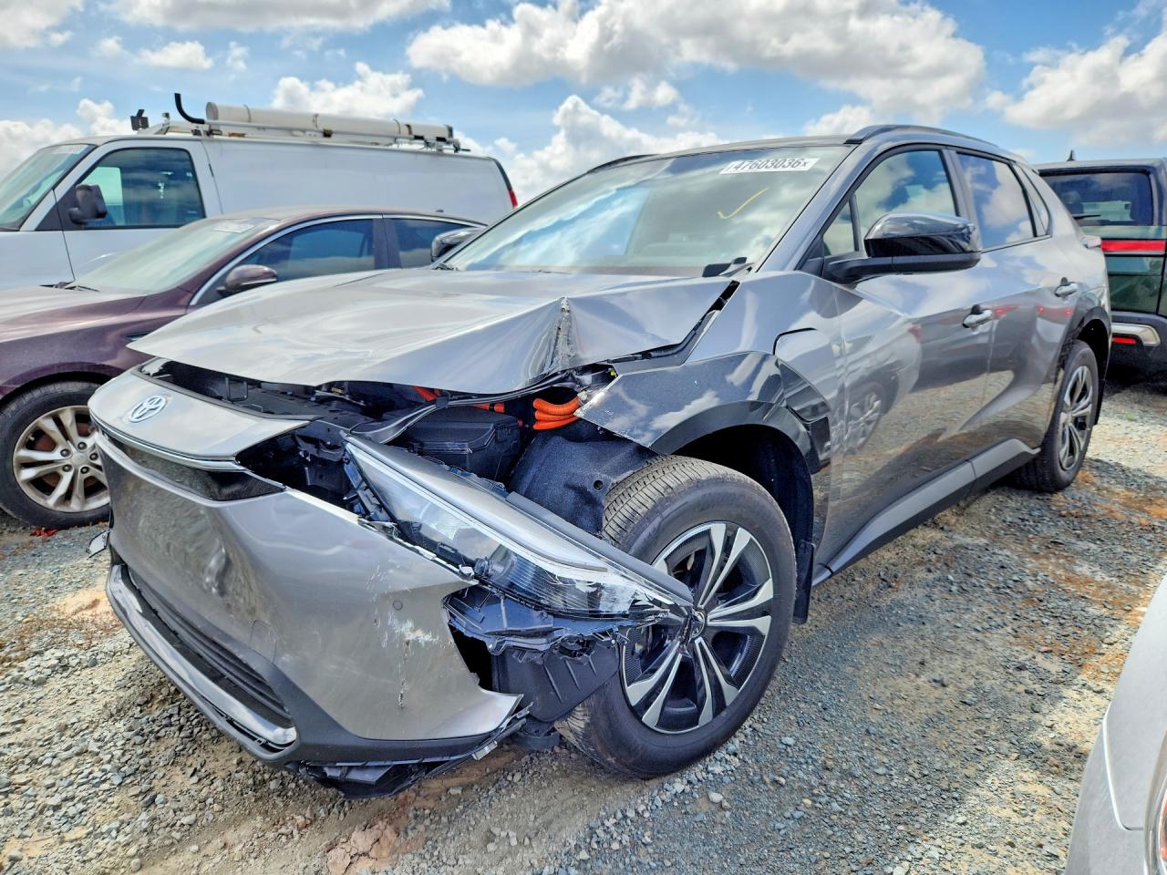 2025 Toyota bZ4X XLE, VIN JTMAAAAA5SA056012 — Front end