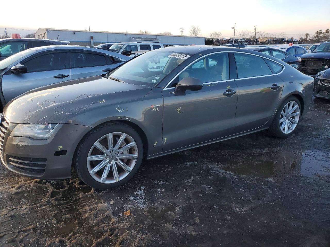 2013 Audi A7 Premium Plus, VIN WAUYGAFCXDN069967 — Мелкие вмятины и царапины