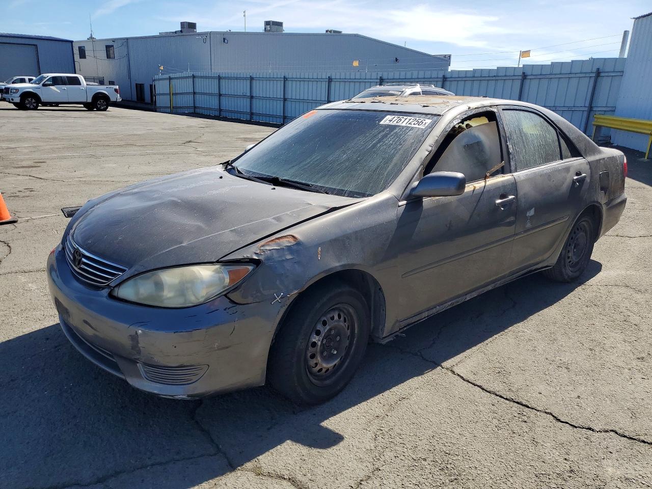 2005 Toyota Camry LE, VIN 4T1BE32K45U530171 — Burn