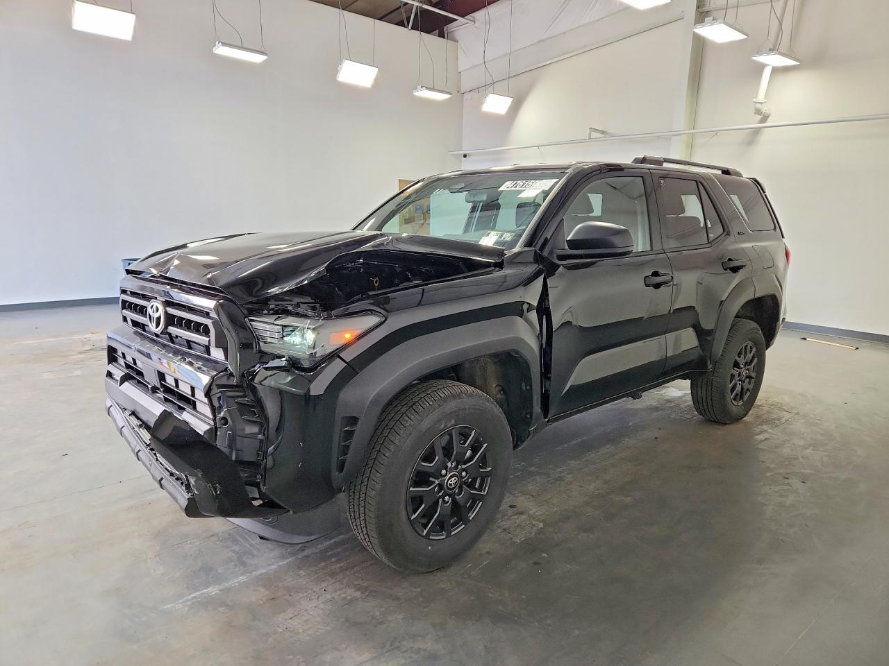 2025 Toyota 4Runner SR5, VIN JTEVA5AR0S5001969 — Front end