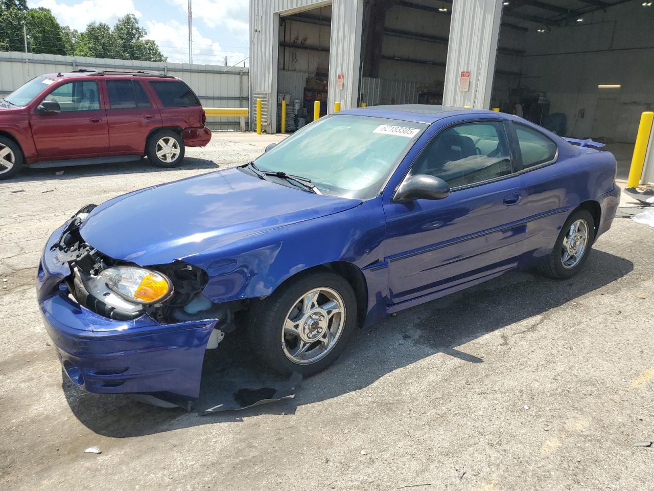 2005 Pontiac Grand Am GT, VIN 1G2NW12E55M127818 — Front end