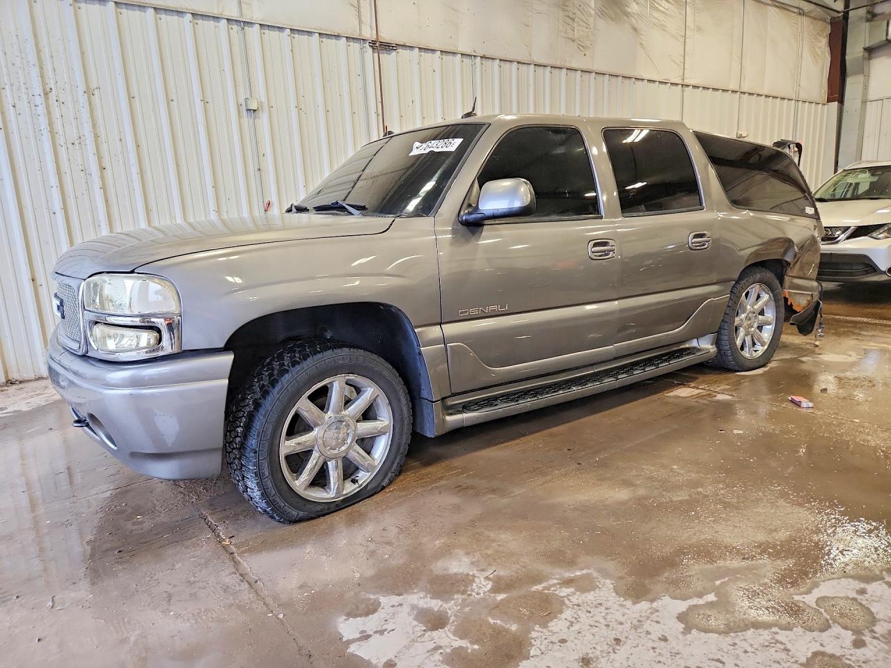 2005 GMC Yukon XL, VIN 1GKFK66UX5J124882 — Rear end