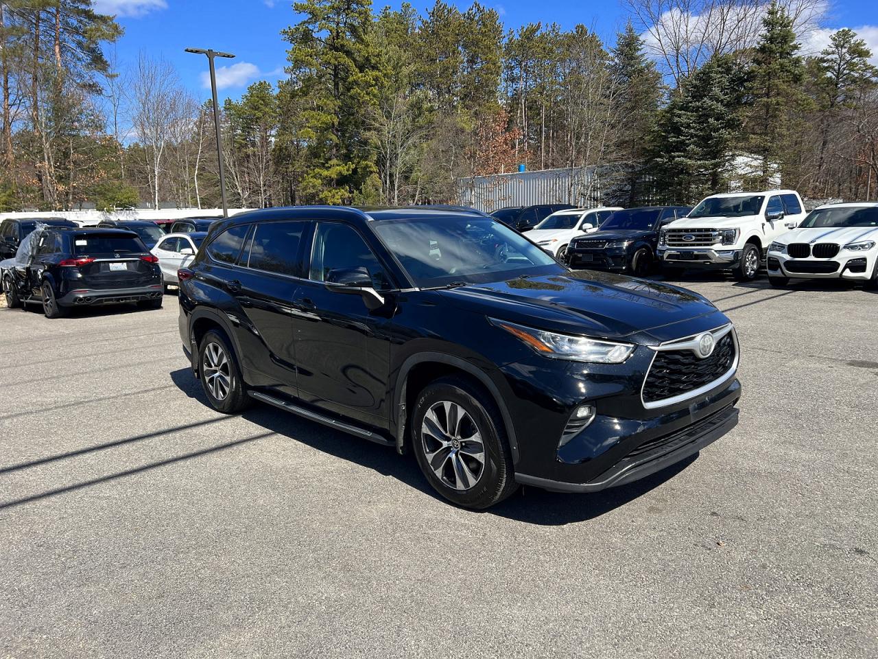 2020 Toyota Highlander XLE, VIN 5TDGZRAH7LS508528 — Minor dents and scratches