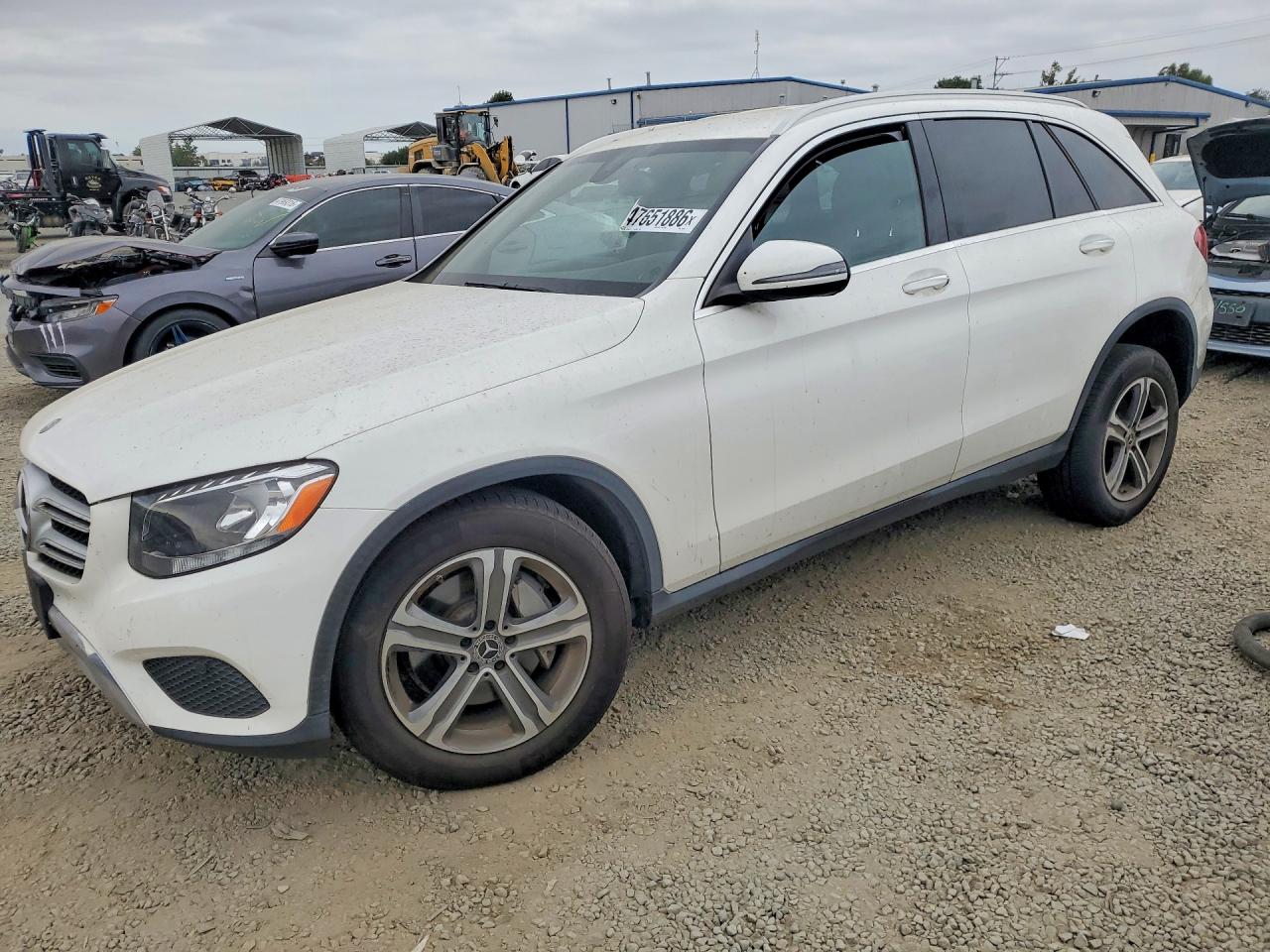 2019 Mercedes-Benz GLC 300, VIN WDC0G4JB7KV132434 — Front end