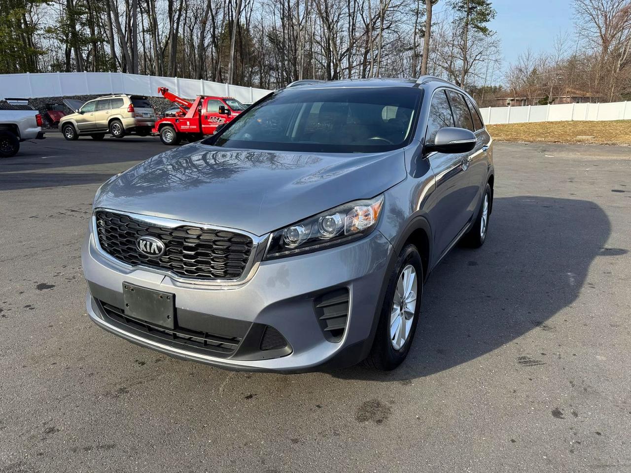 2019 Kia Sorento L, VIN 5XYPG4A3XKG603609 — Minor dents and scratches