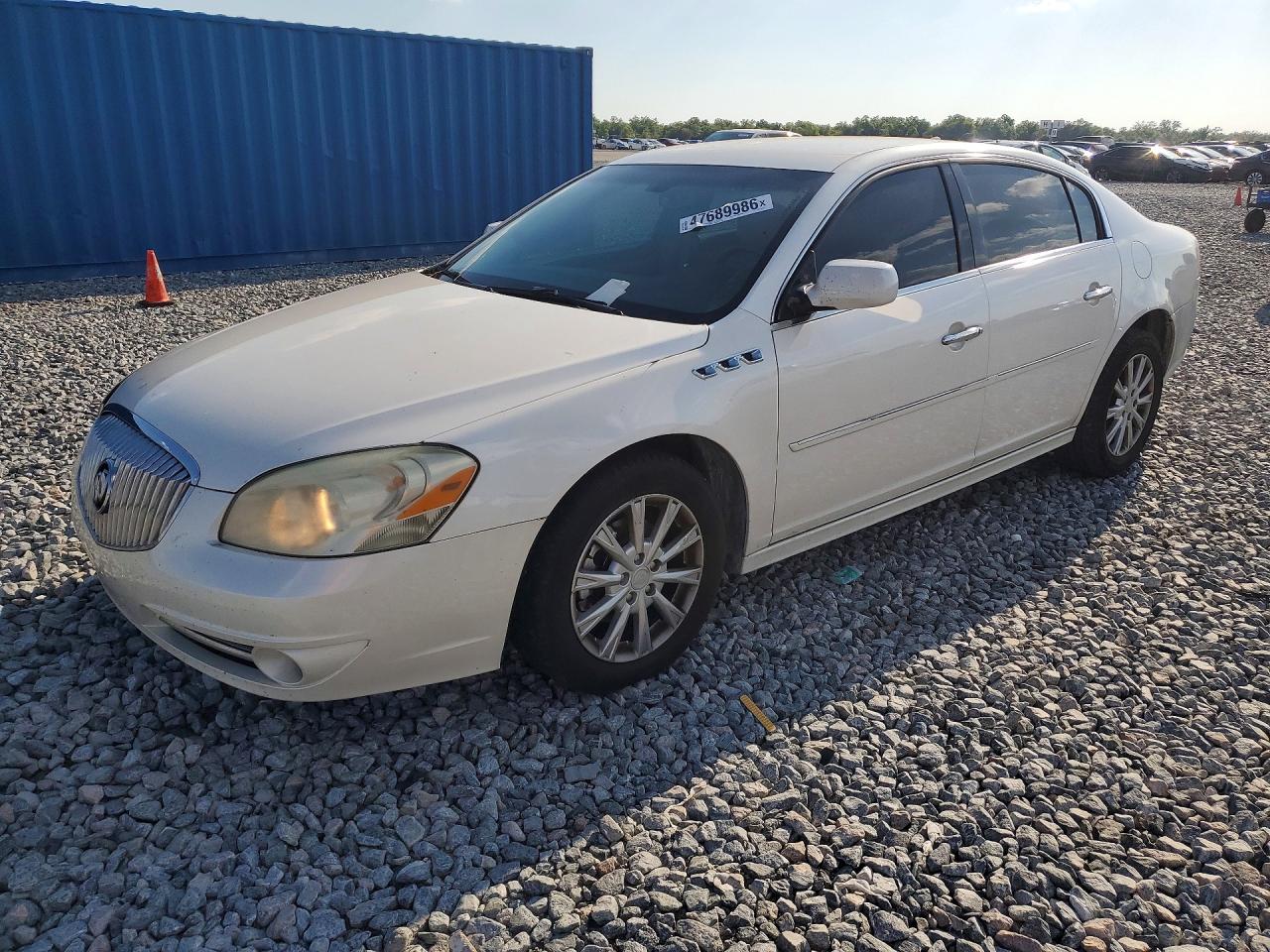 2011 Buick Lucerne CXL, VIN 1G4HC5EM9BU131194 — Front end