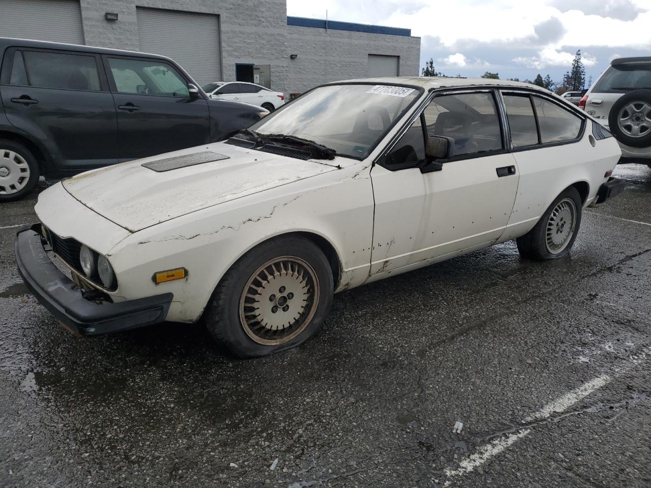 1986 Alfa Romeo GTV, VIN ZARAA6693G1008047 — Front end