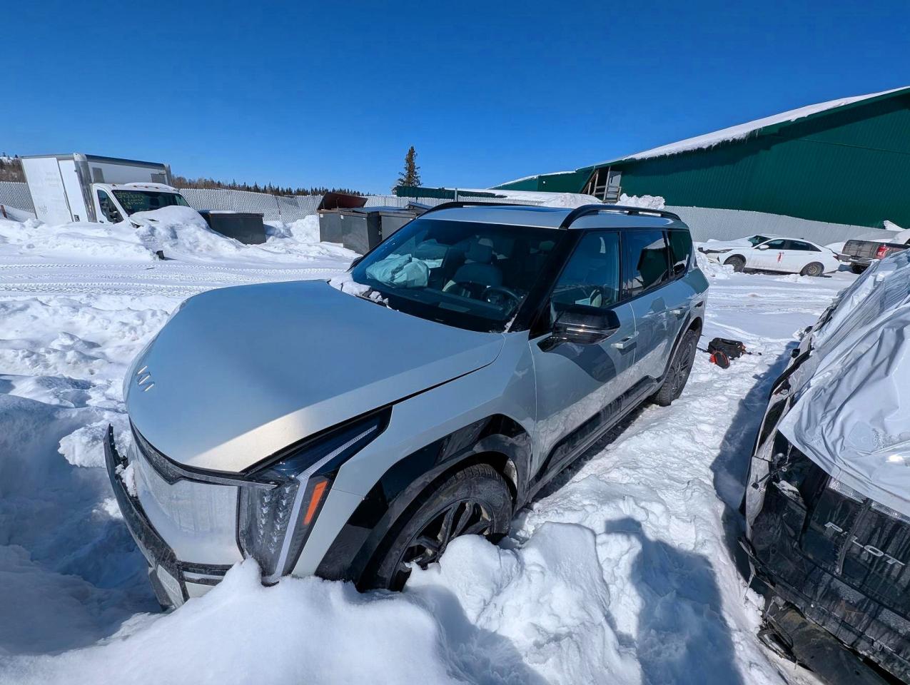2025 Kia EV9 GT-Line, VIN KNDAEFS55S6053407 — Front end