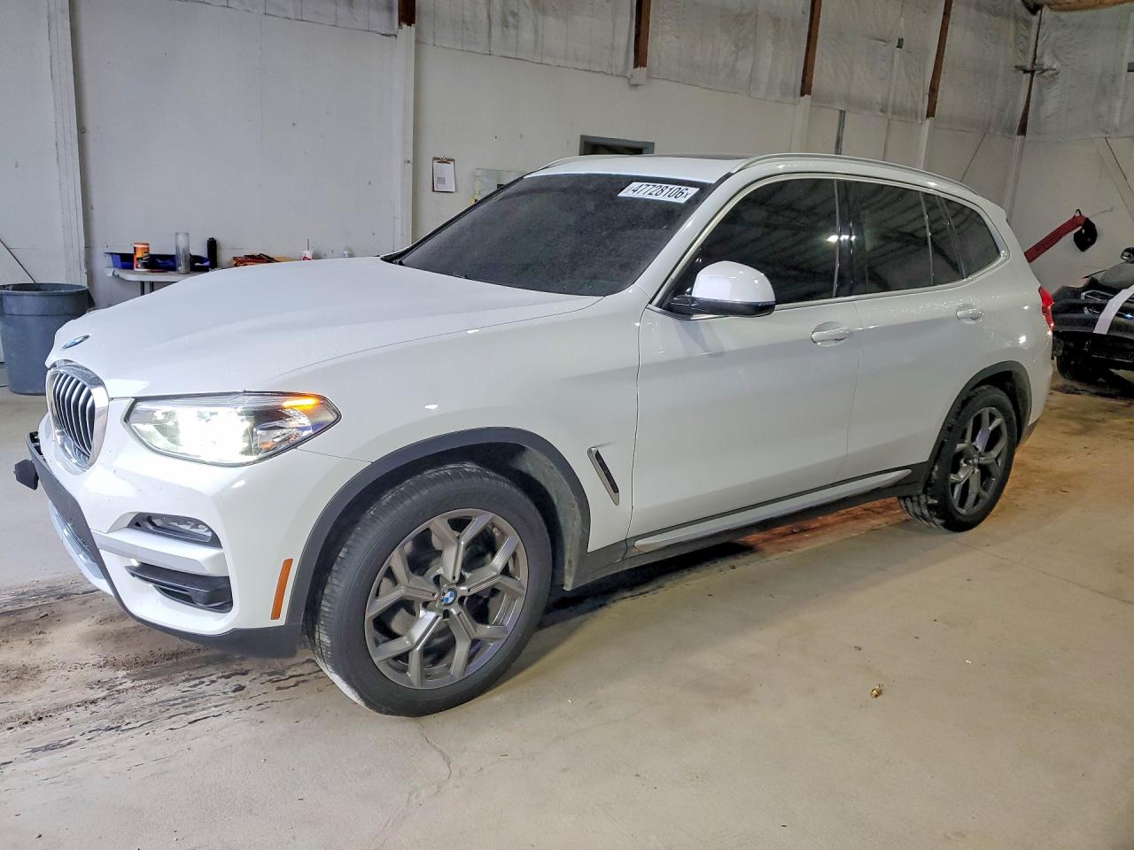 2021 BMW X3 xDrive30i, VIN 5UXTY5C06M9F13030 — Front end