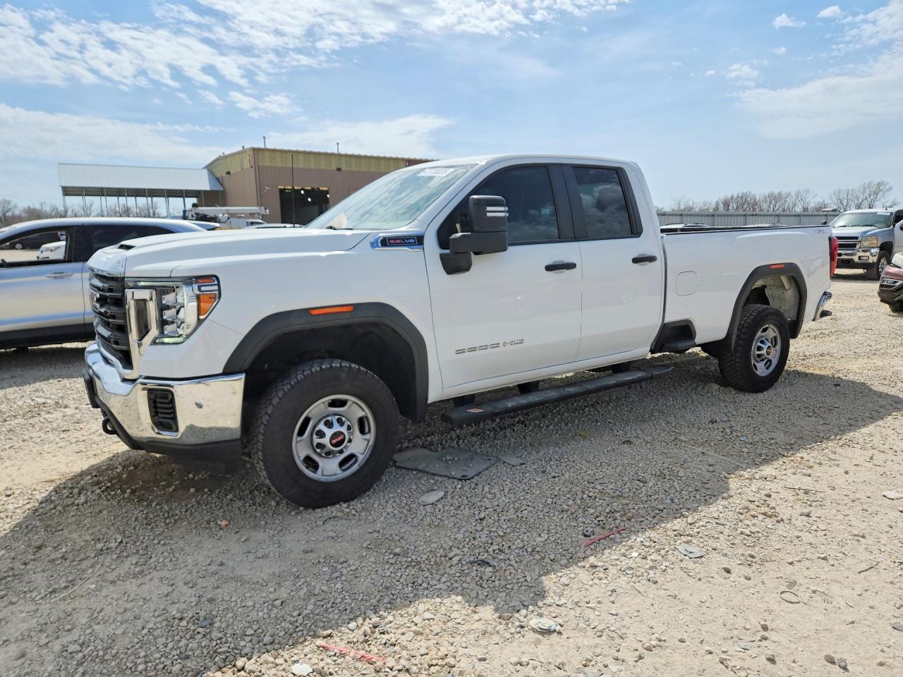 2022 GMC Sierra 2500HD Pro, VIN 1GT59LE72NF276977 — Side
