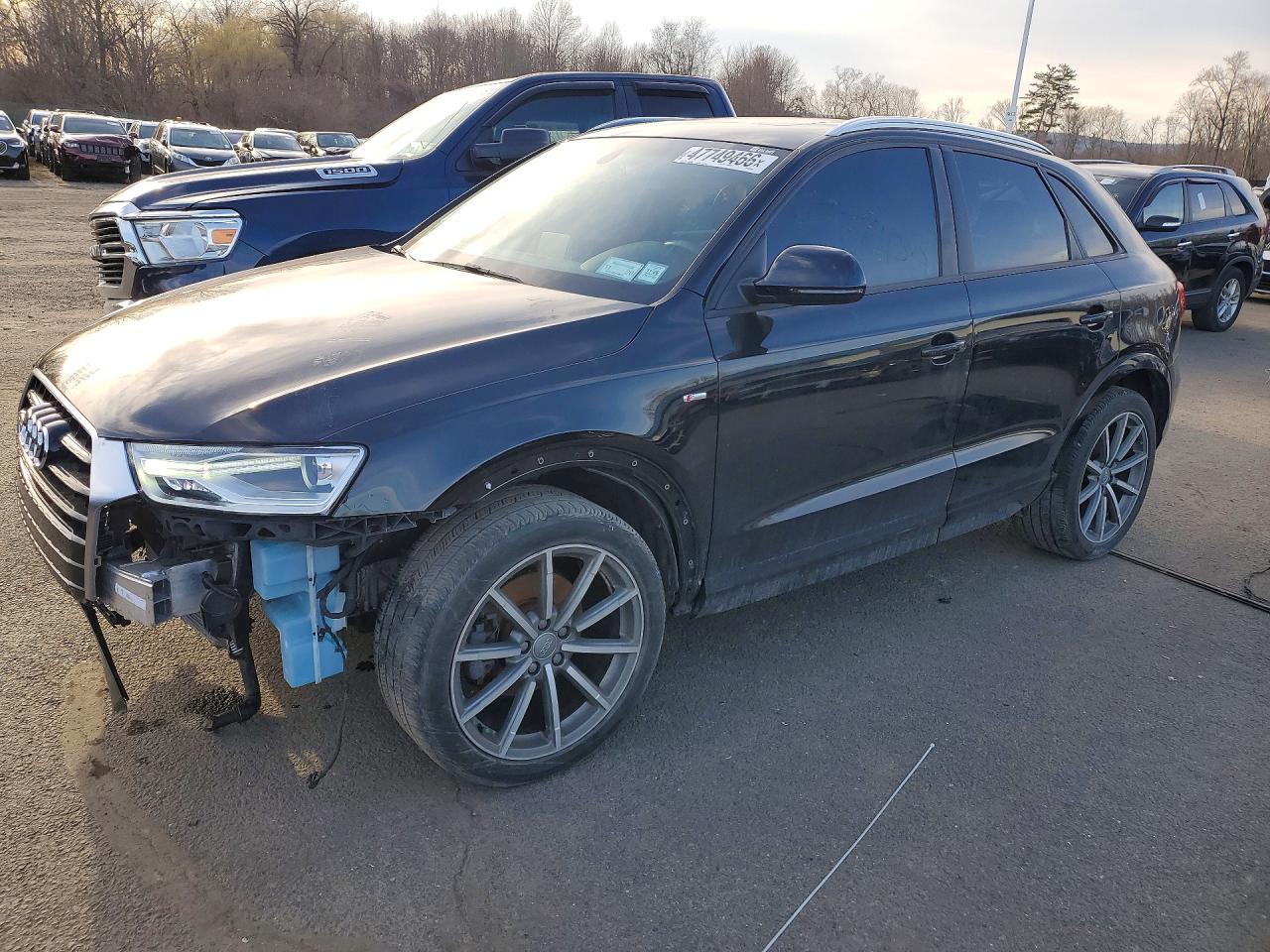 2018 Audi Q3 Premium, VIN WA1BCCFSXJR023092 — Front end