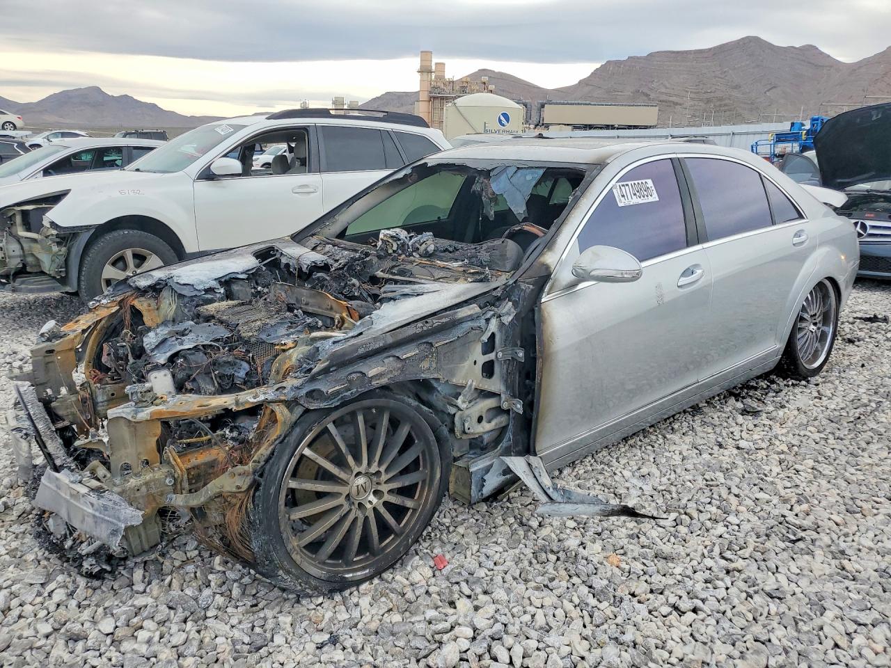 2007 Mercedes-Benz S 550, VIN WDDNG71X67A112852 — Engine fire